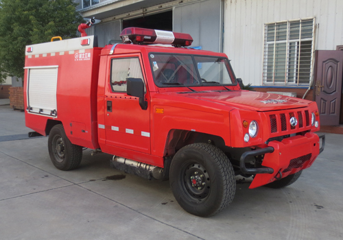 北汽吉普越野1.5噸水罐消防車